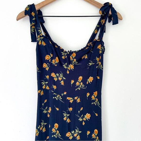 Reformation Nikita floral midi dress. - Picture 4 of 15